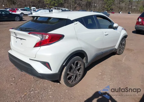 2021 Toyota C-Hr Xle z USA, uszkodzony, nr VIN JTNKHMBX9M1100306